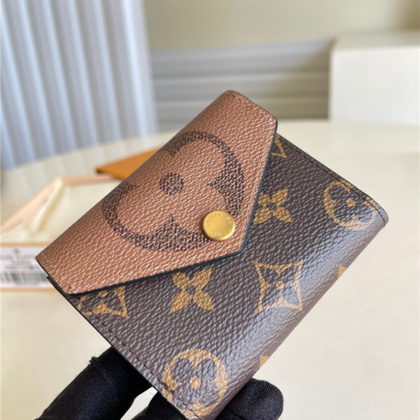 LOUIS VUITTON 루이비통 조에 월릿 M80725
