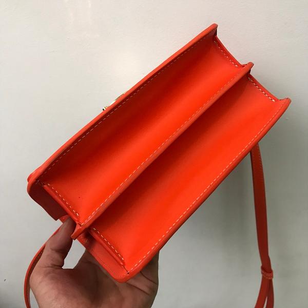modal image 5