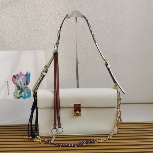 [ Prada ] 프라다 소프트 사운드 가죽 숄더백 라지