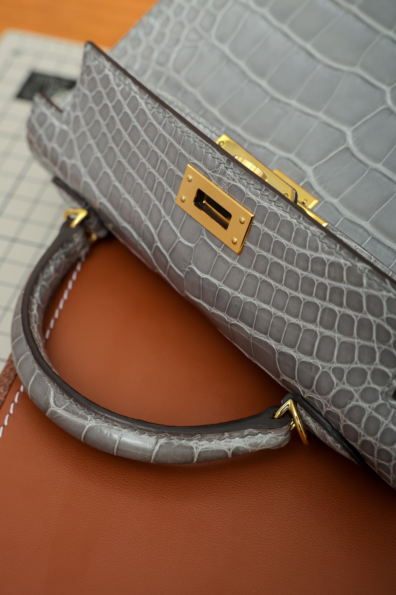 modal image 12