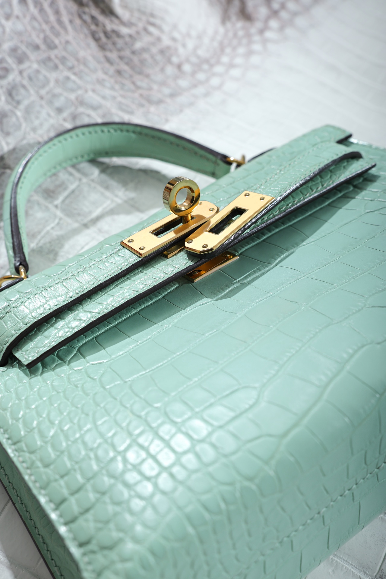 modal image 16