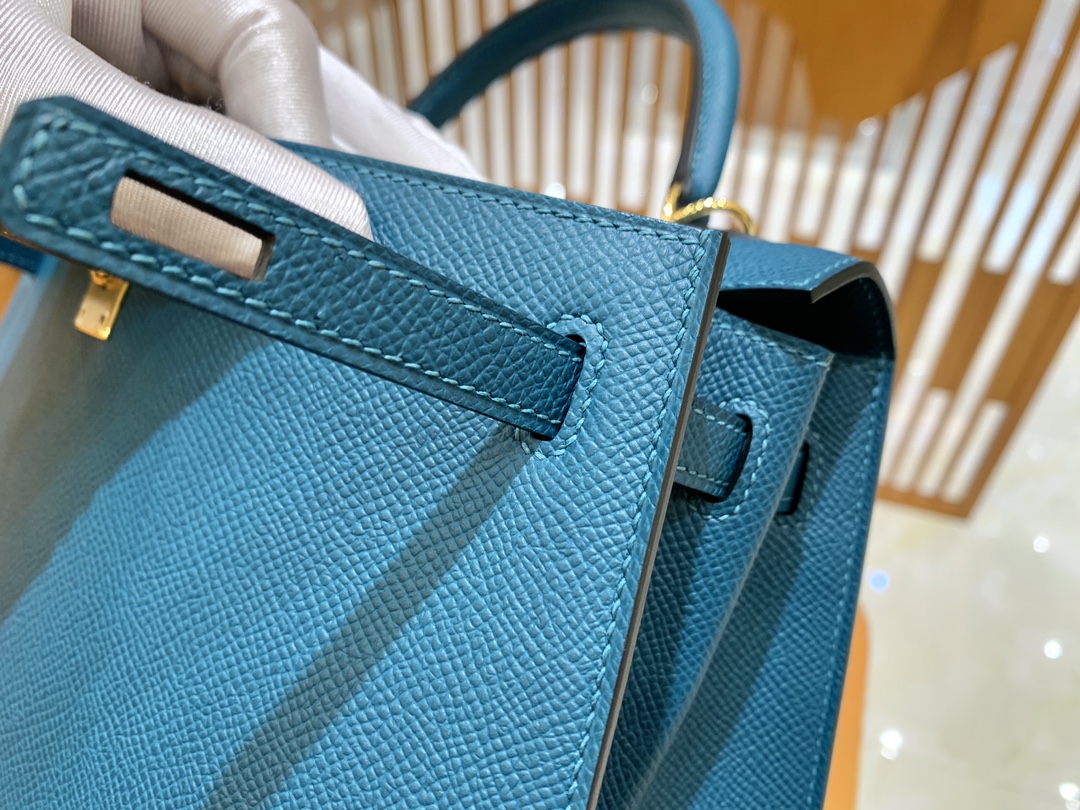 modal image 17