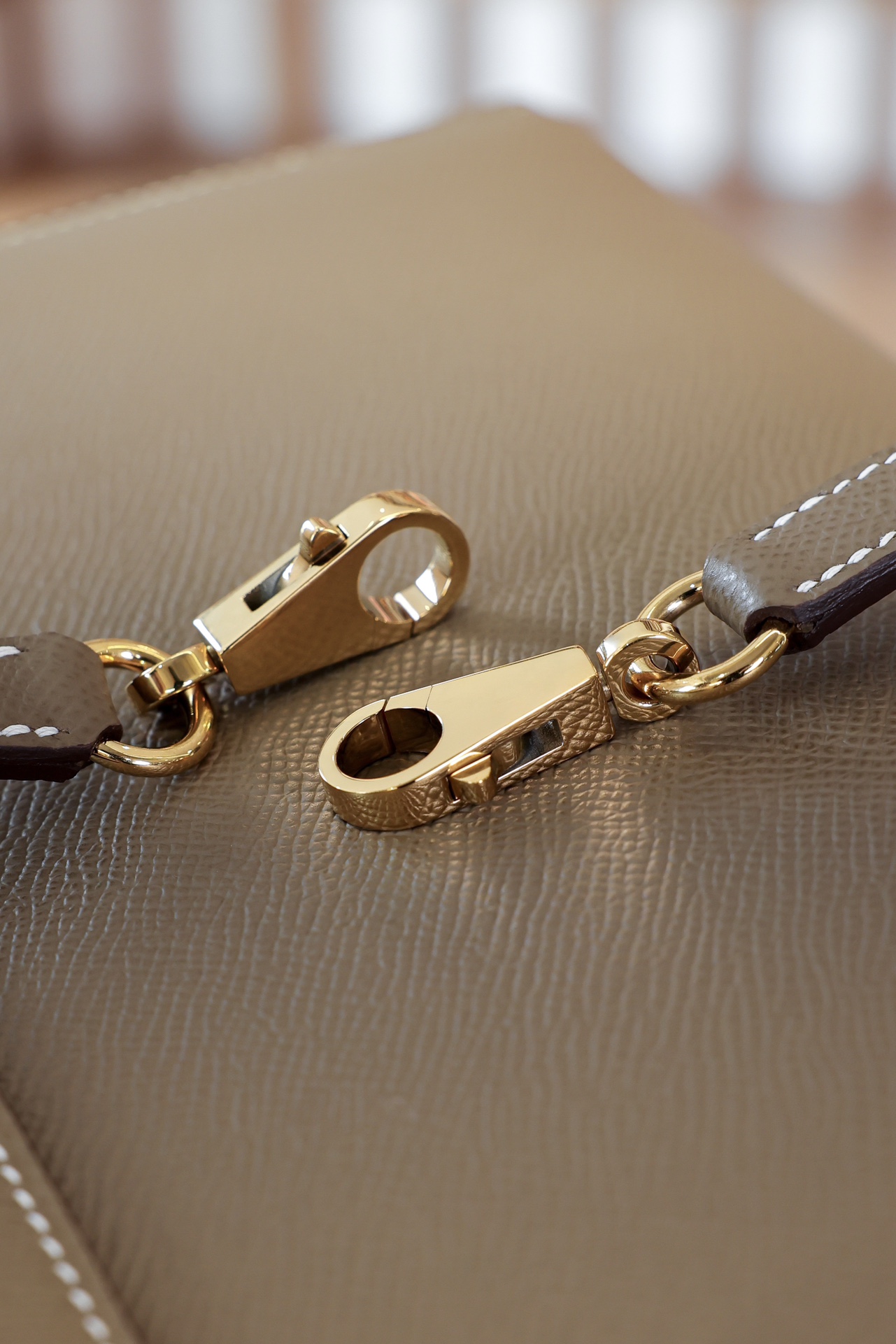 modal image 14