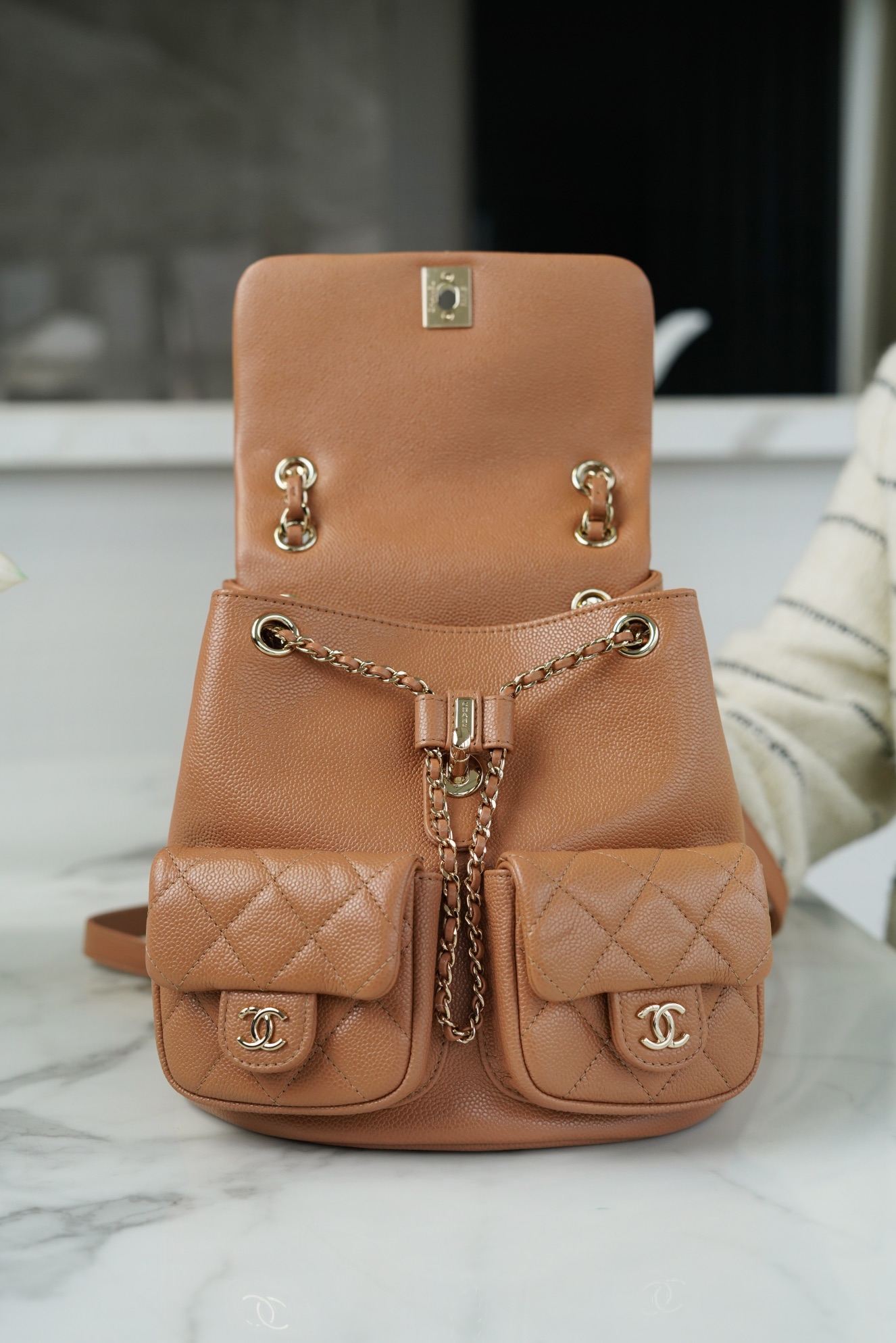 modal image 16