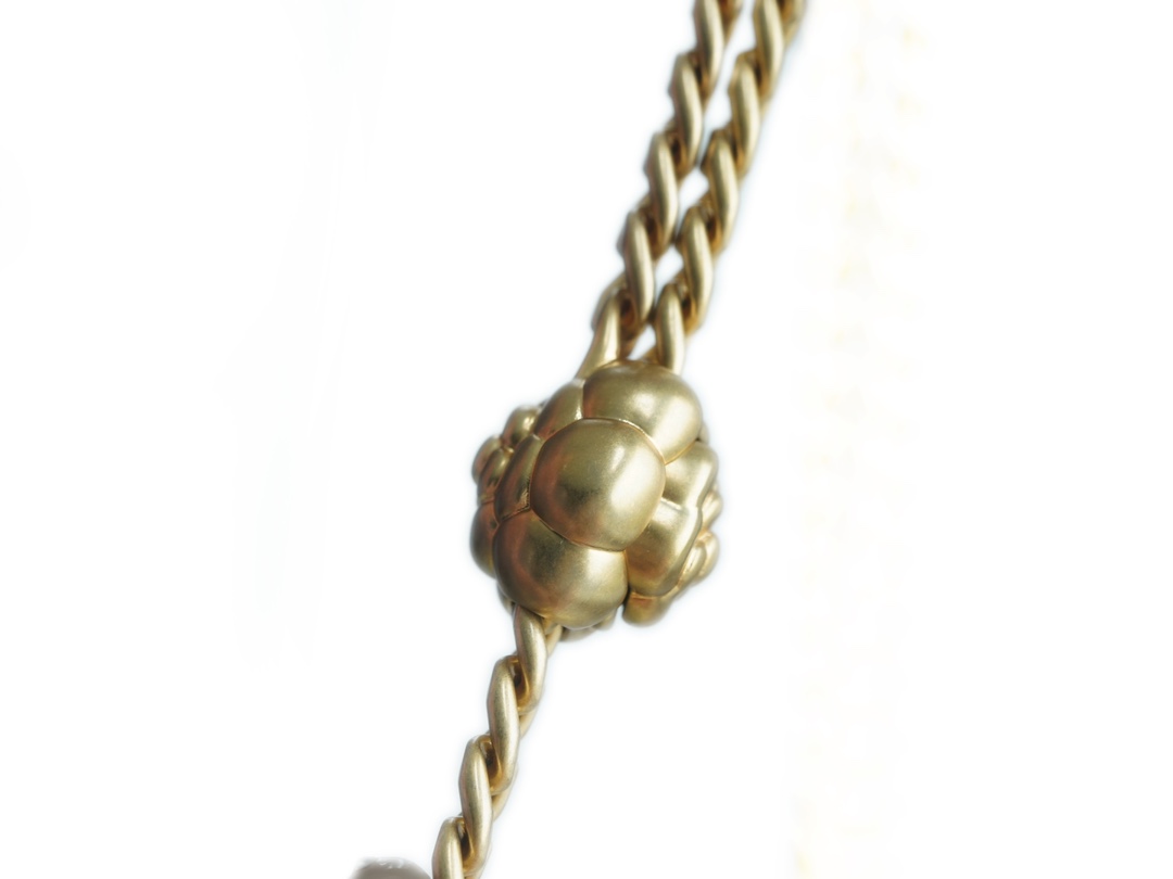 modal image 18