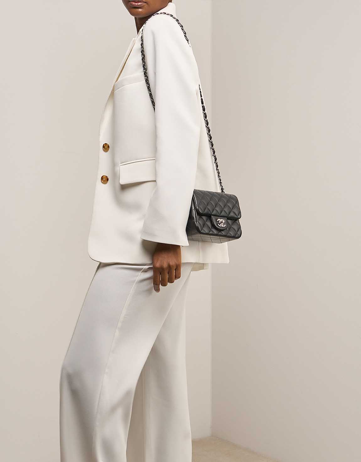 modal image 5