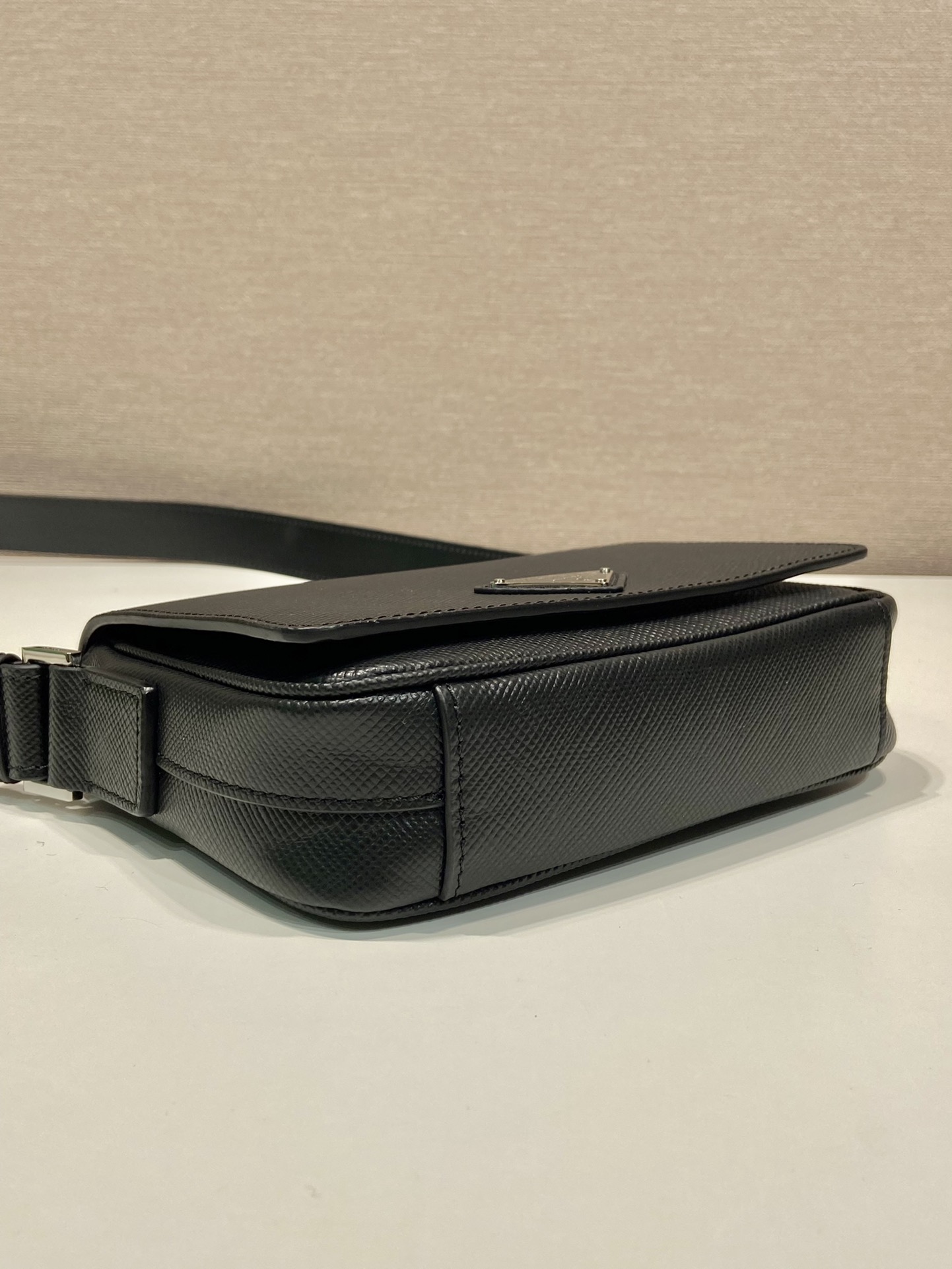 modal image 14