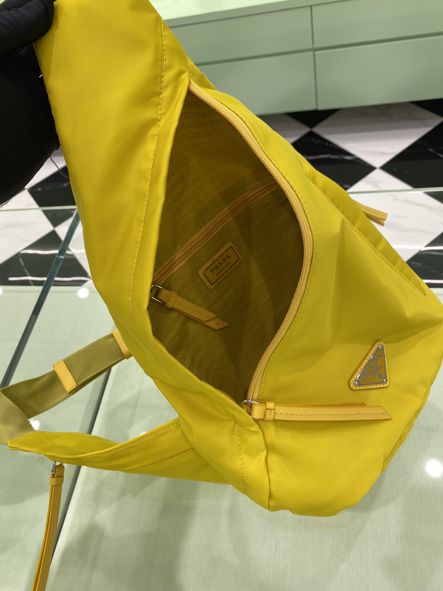 modal image 14