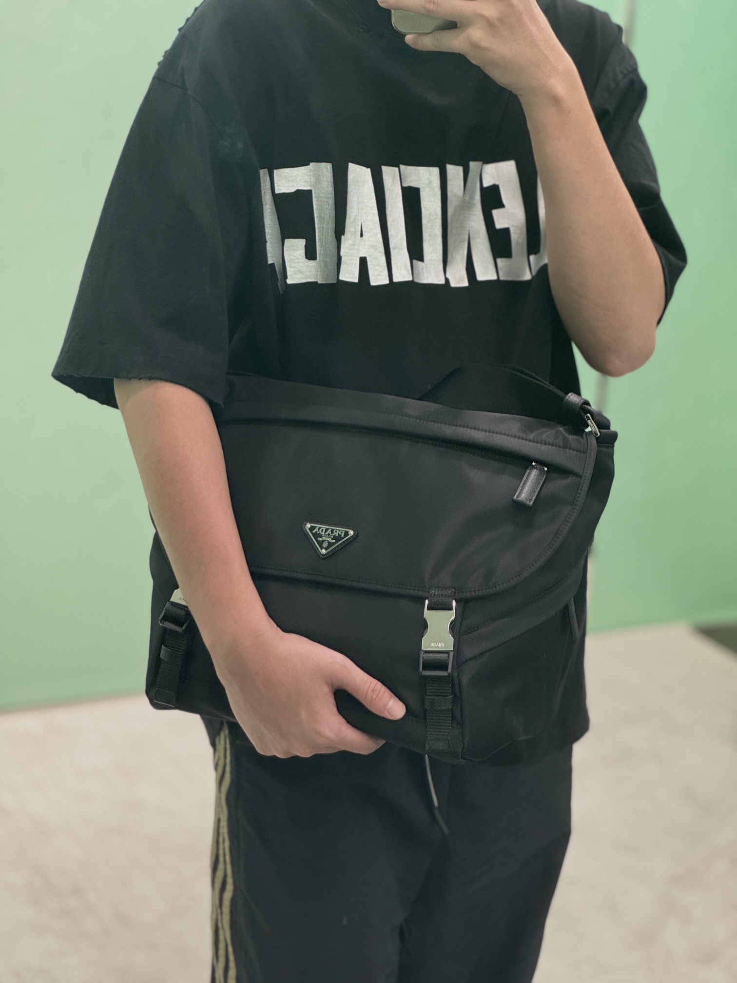 modal image 16