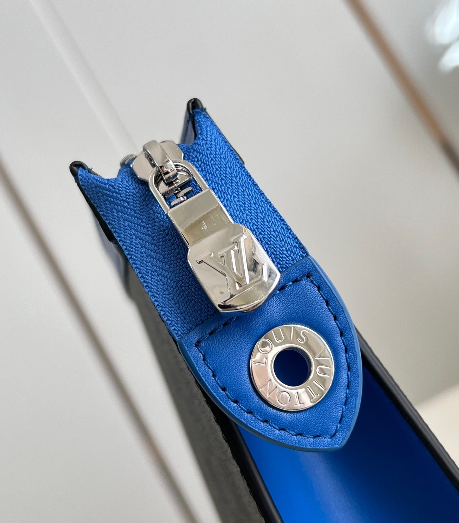modal image 11