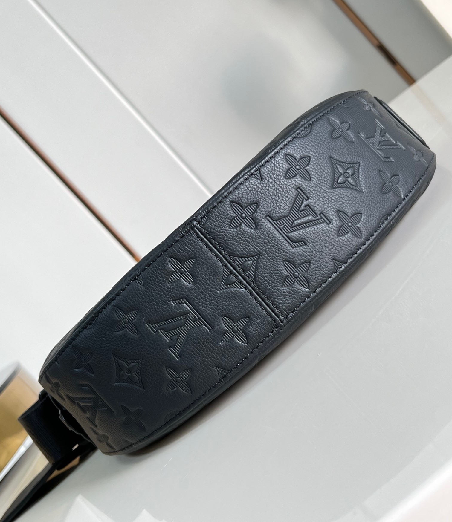 modal image 7