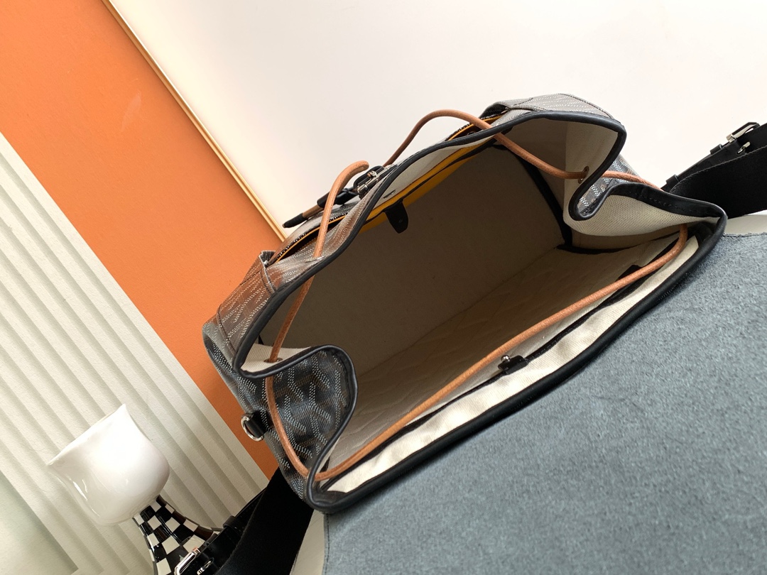 modal image 12