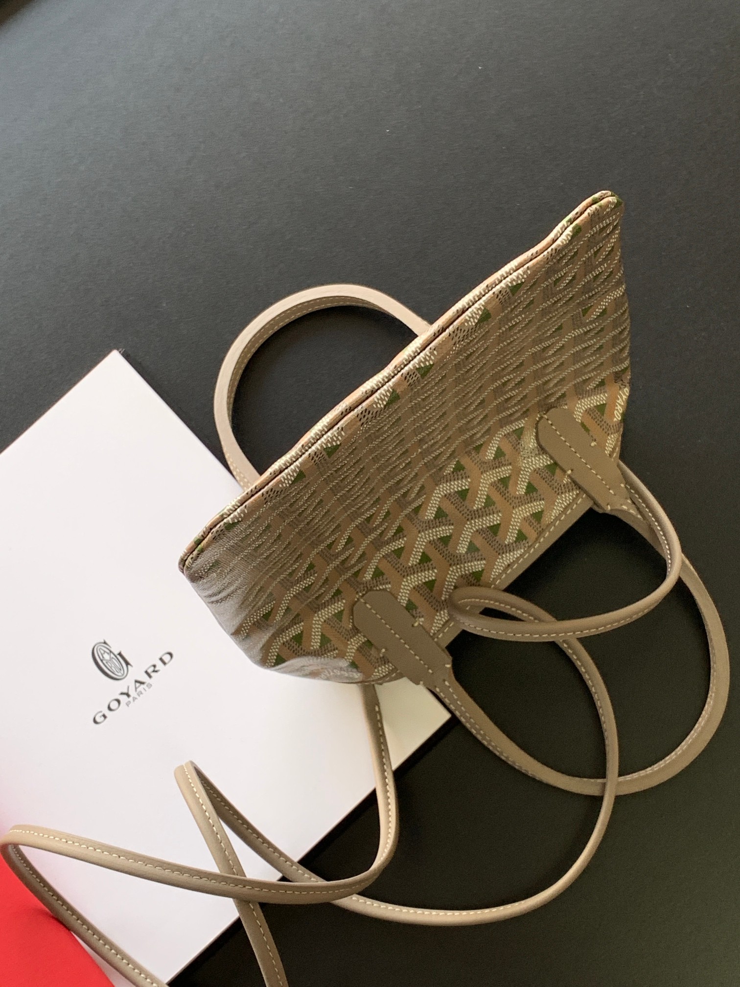 modal image 4