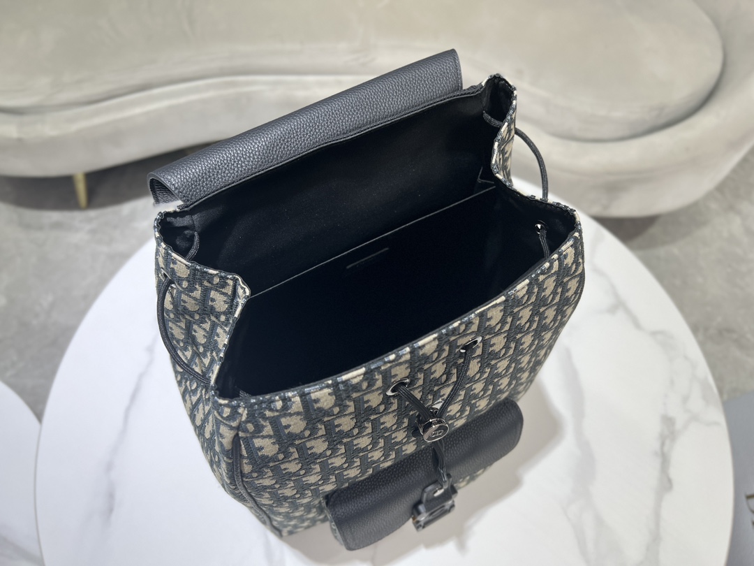 modal image 12