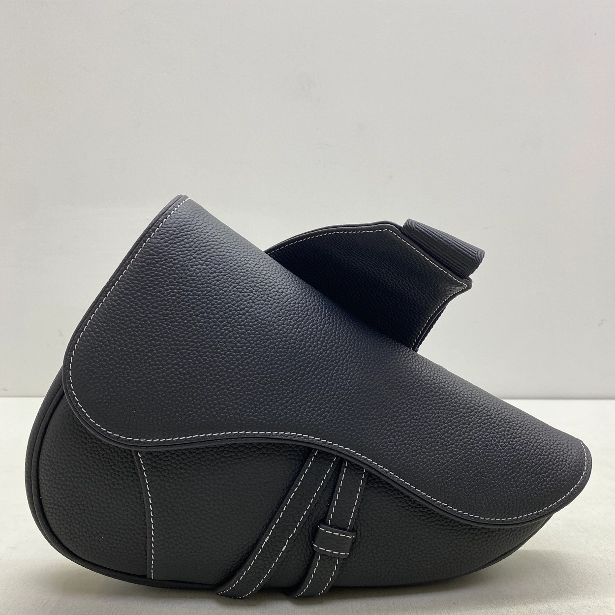 modal image 5