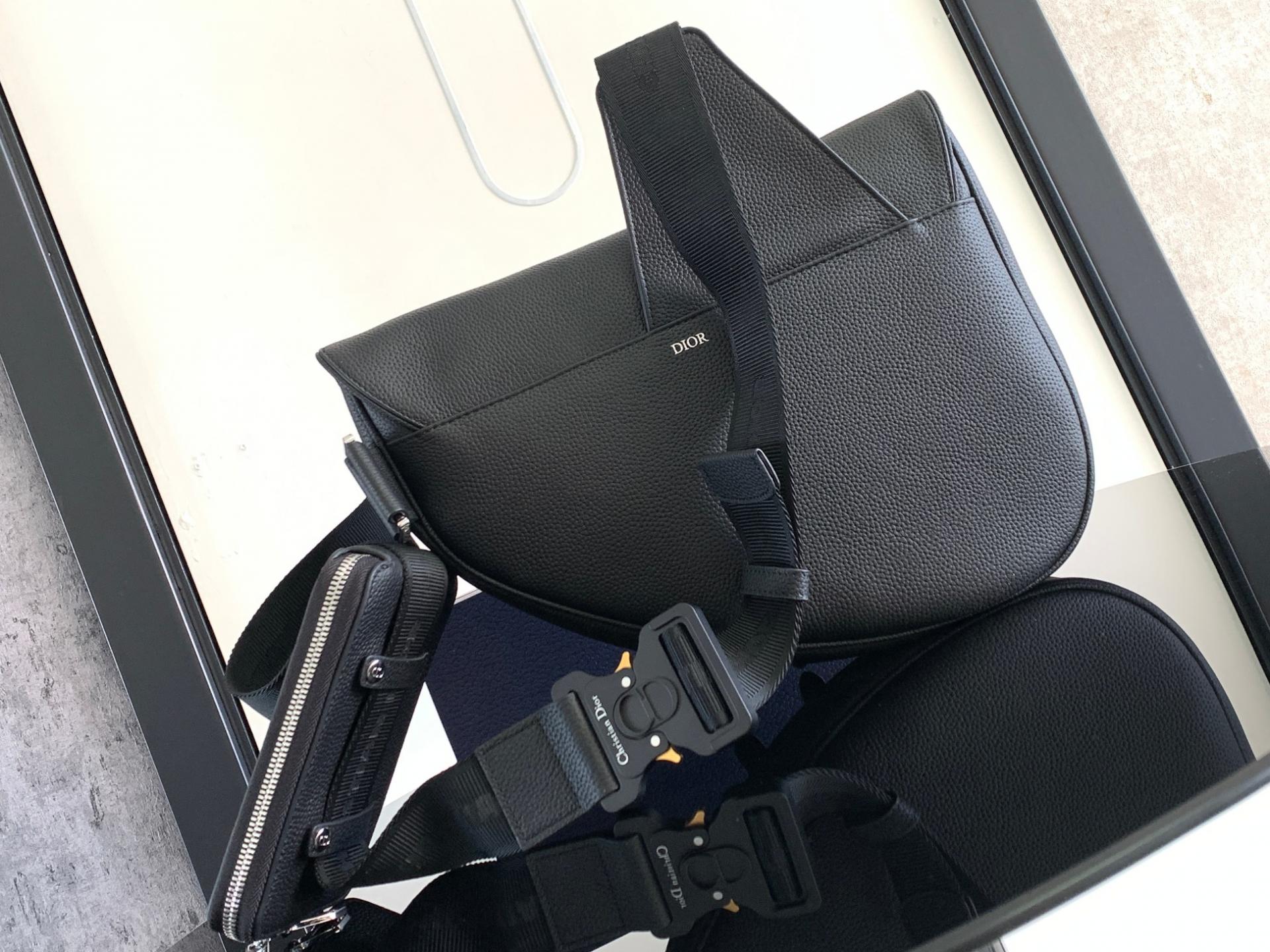 modal image 5