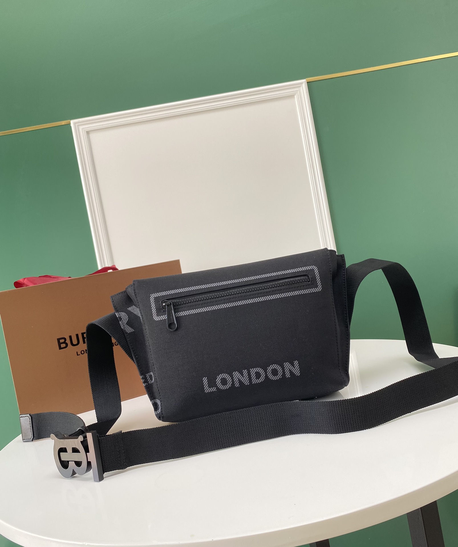 modal image 5