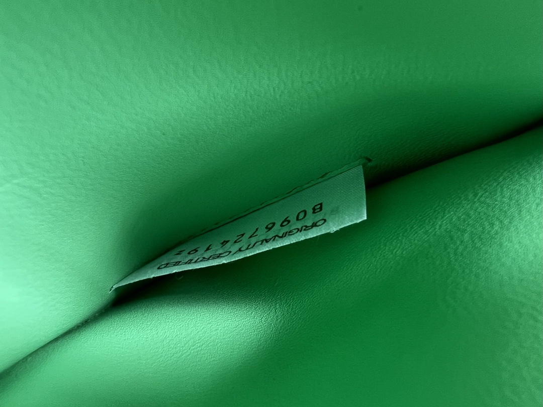 modal image 10
