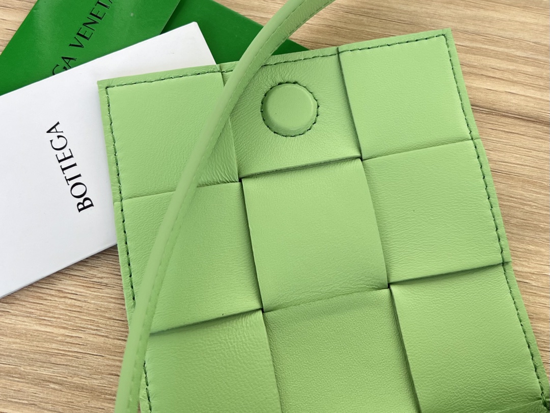 modal image 10