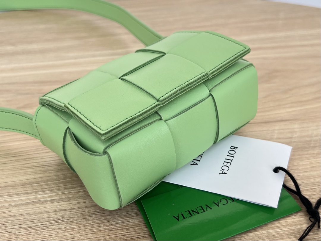 modal image 5