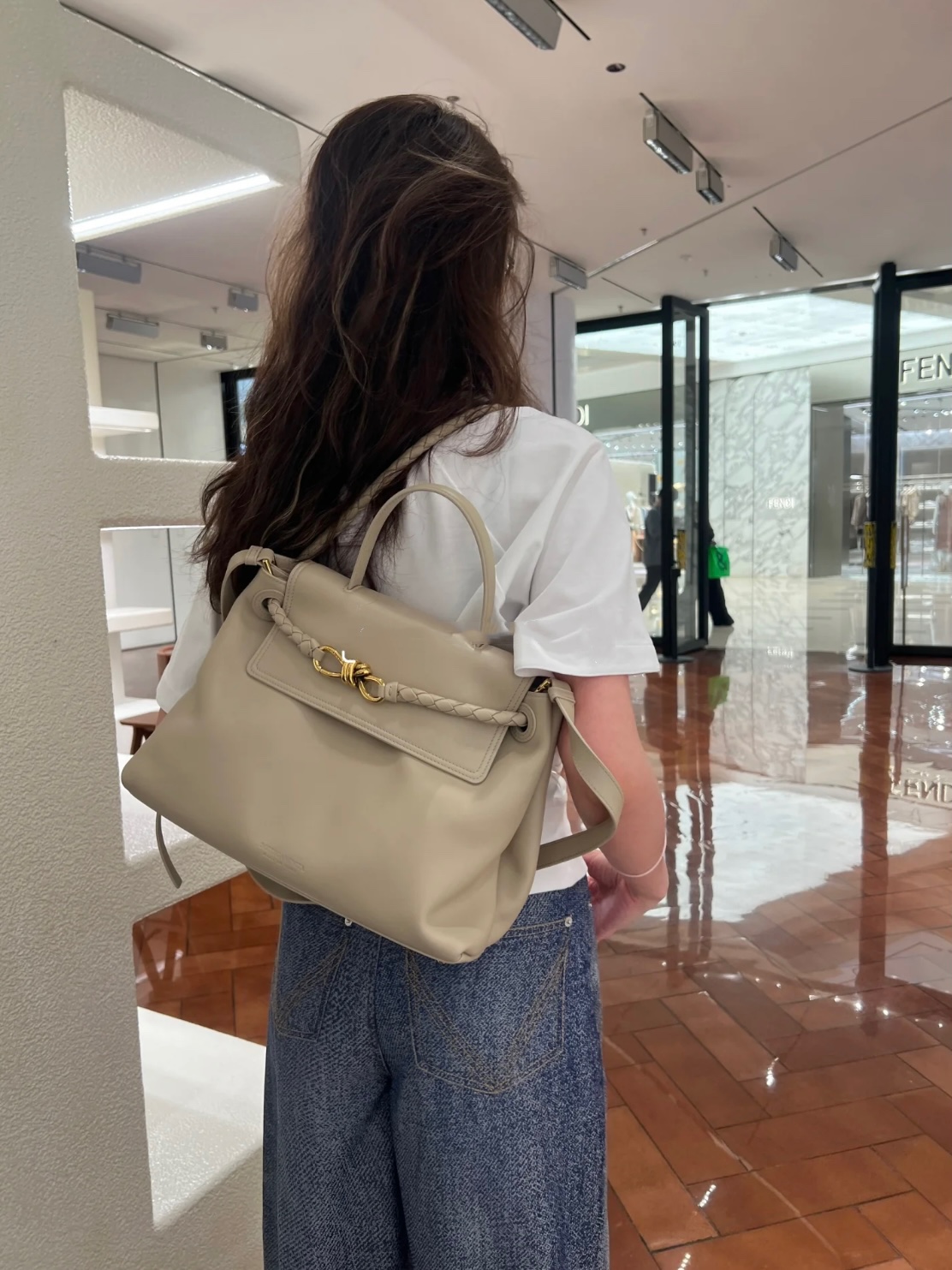 modal image 14