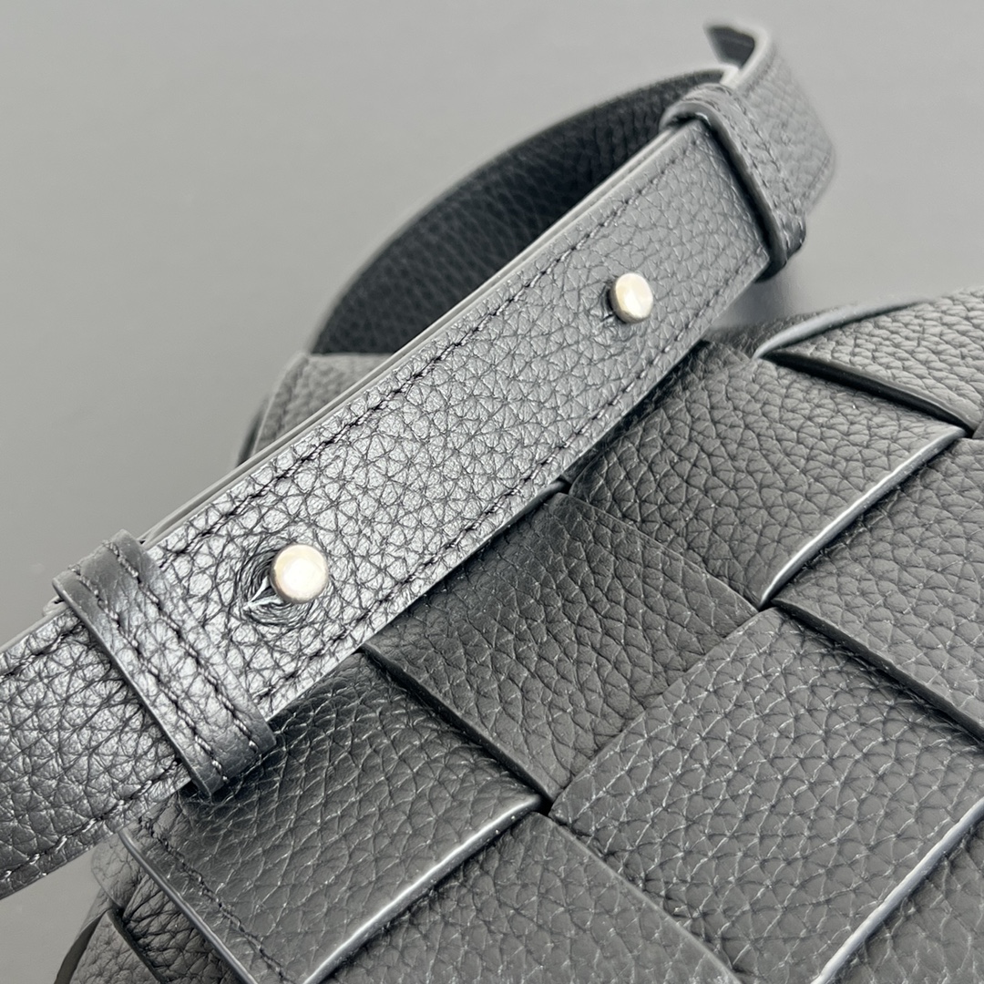 modal image 14