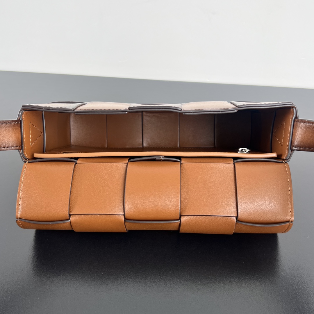 modal image 11