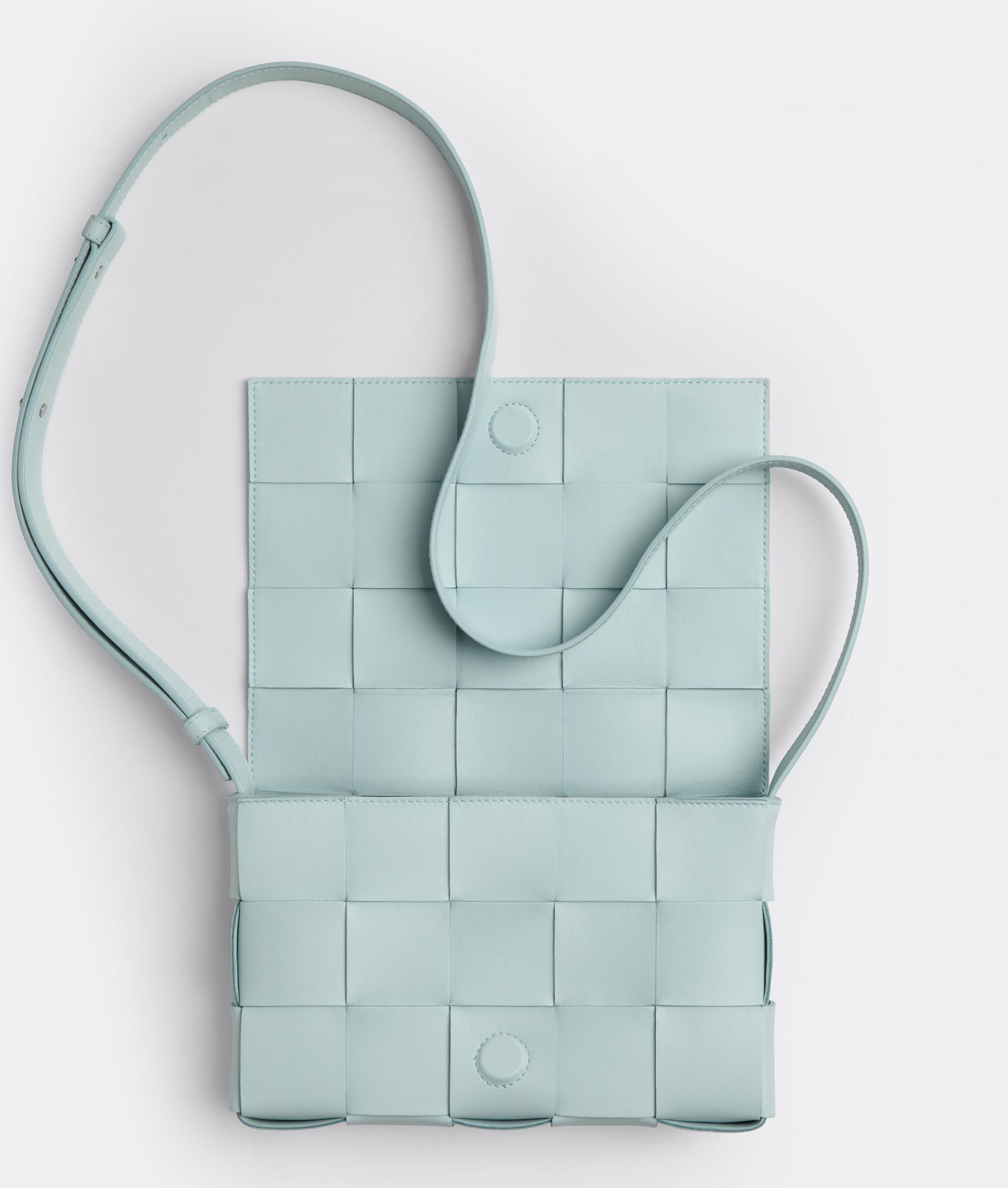 modal image 5