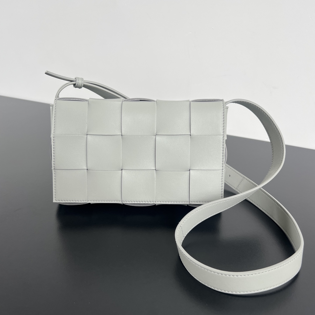 modal image 10
