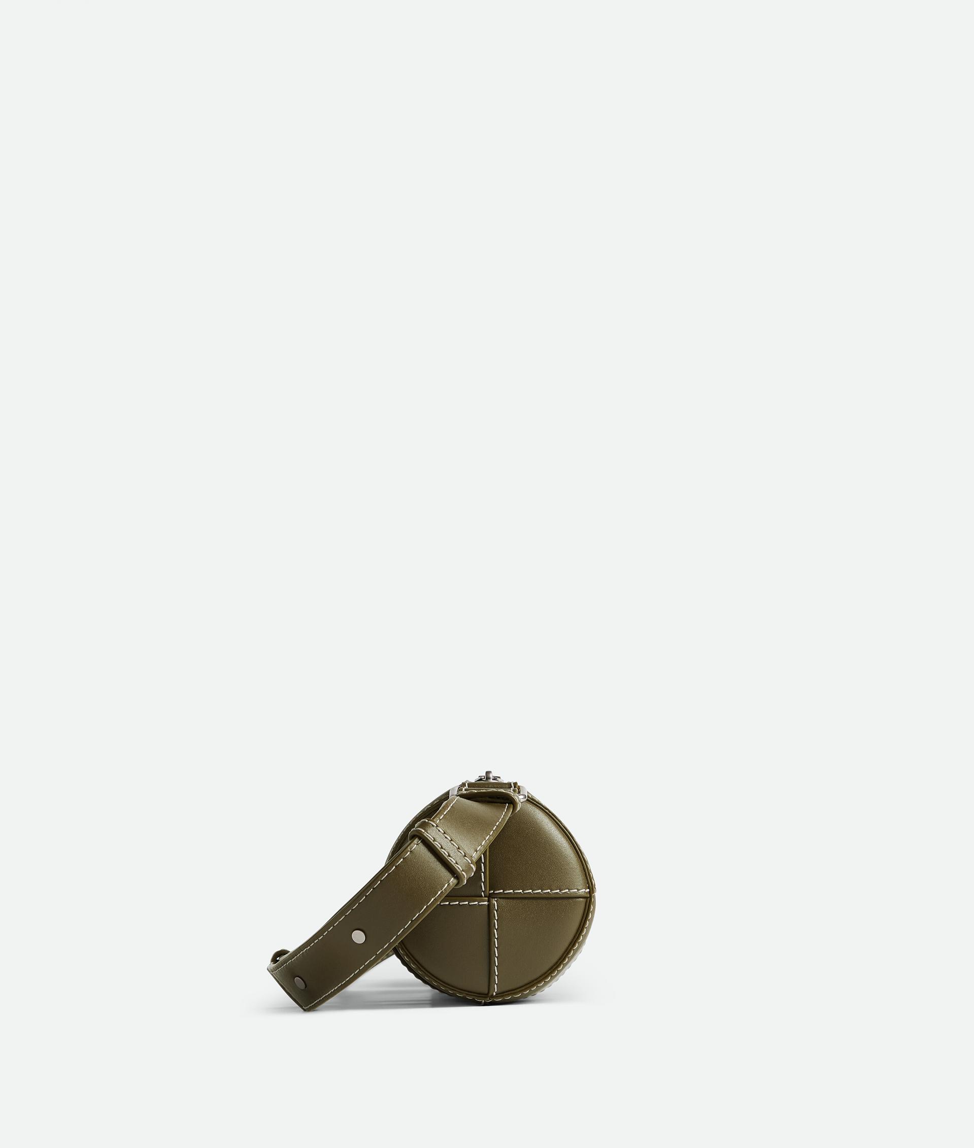 modal image 3