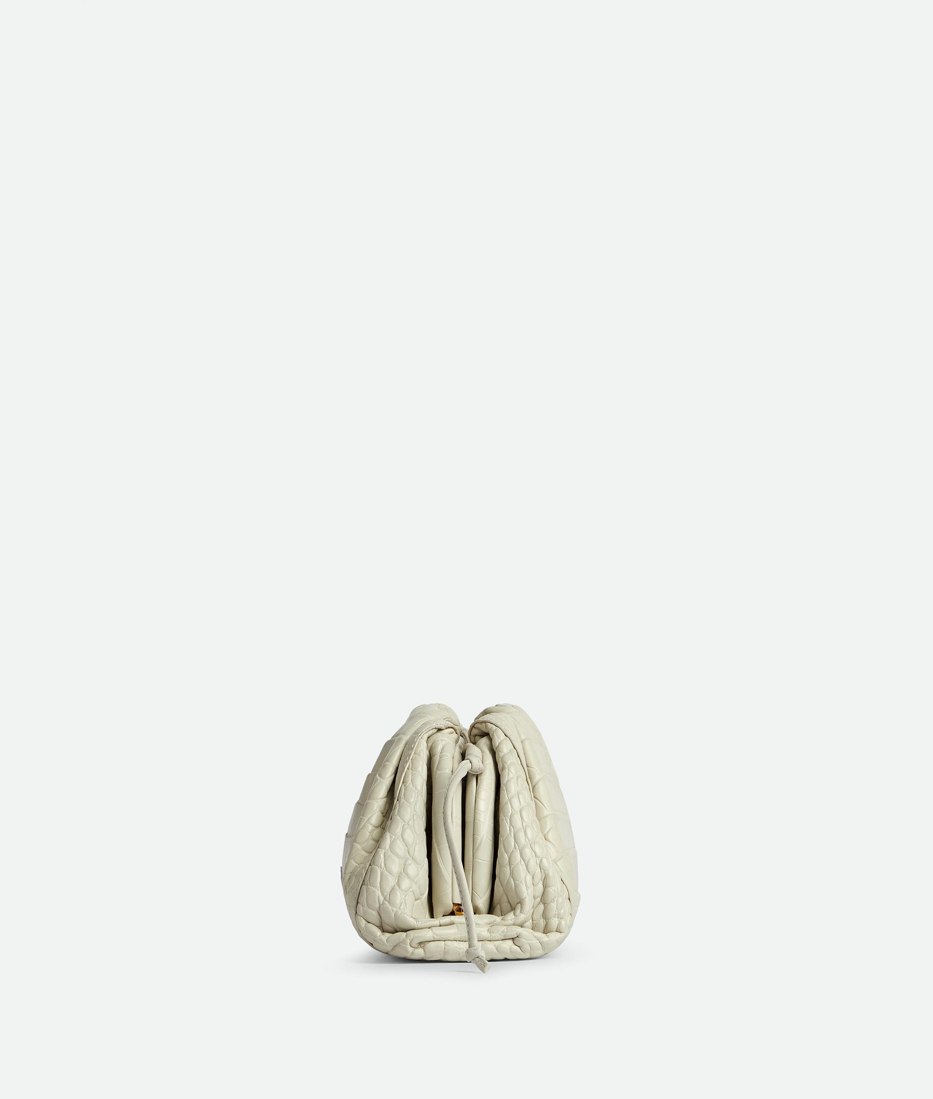 modal image 3