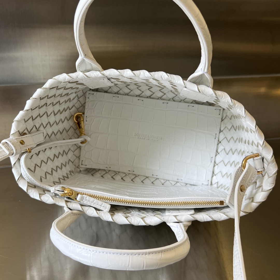 modal image 12