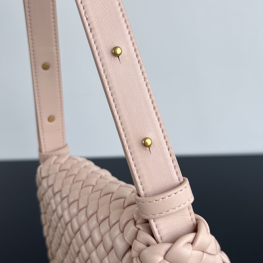 modal image 10