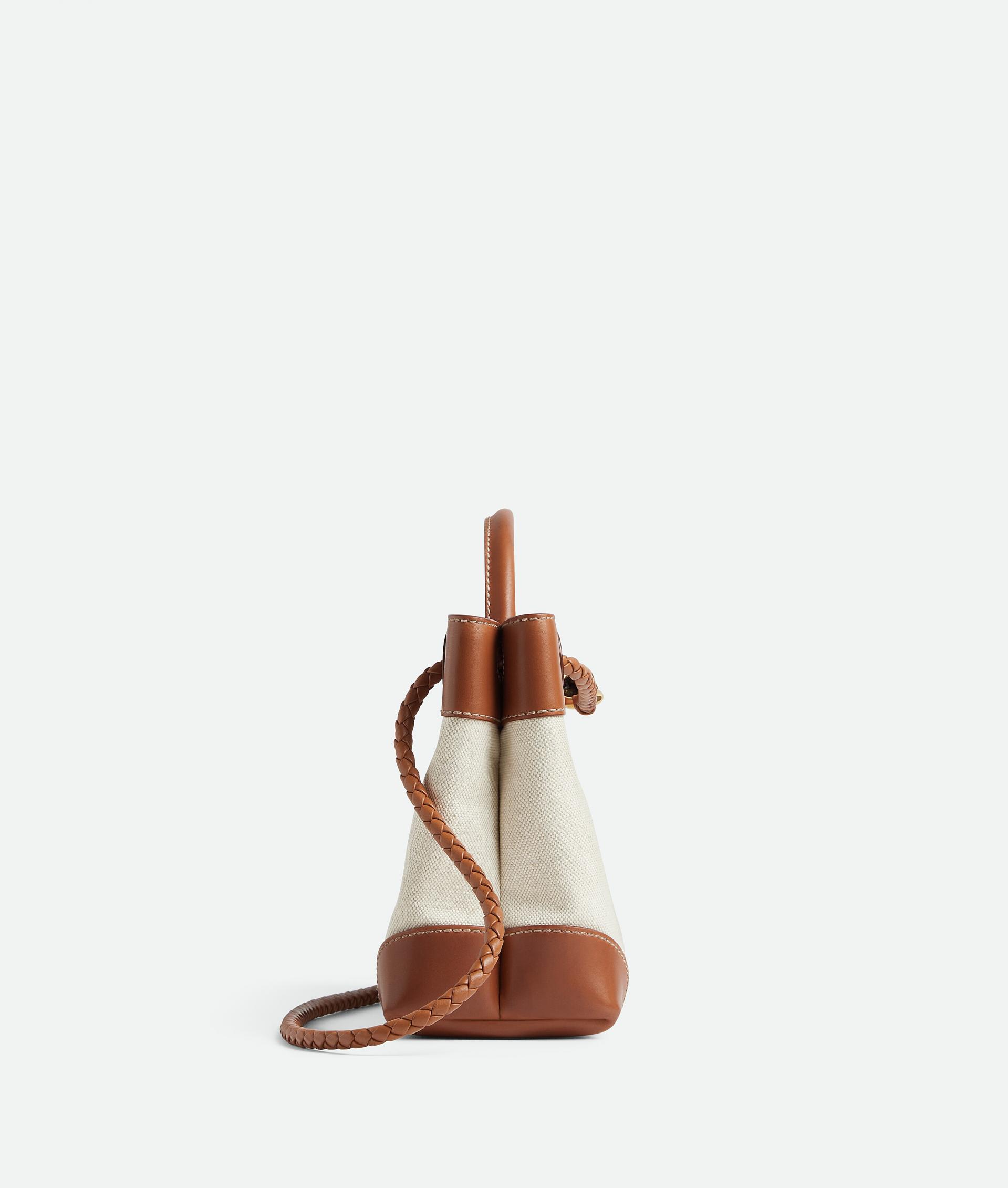 modal image 3