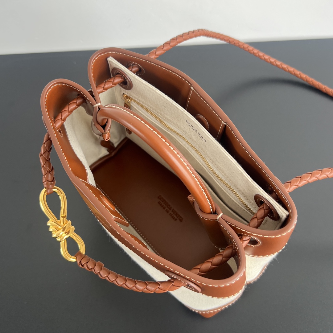 modal image 12