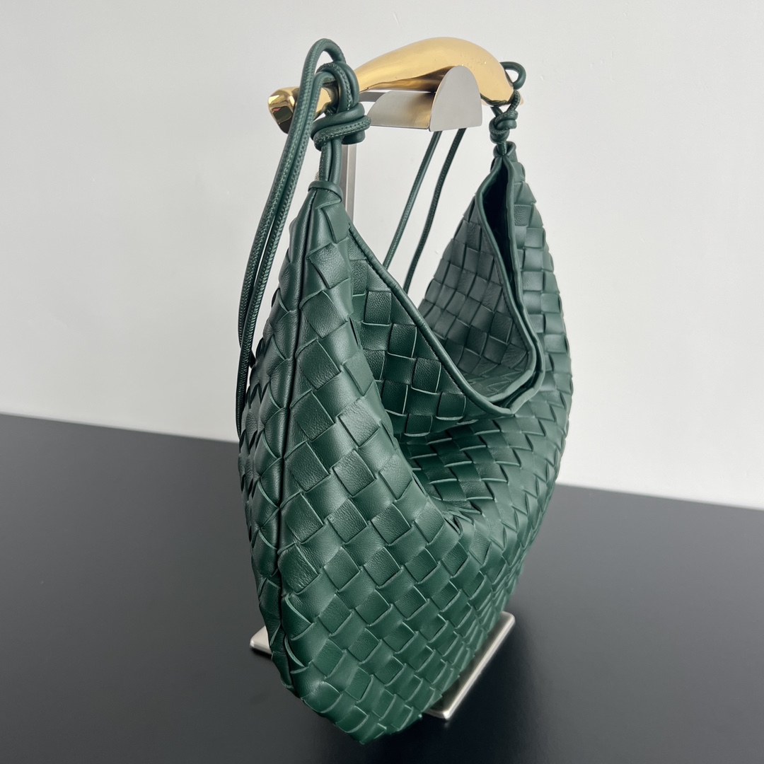 modal image 9