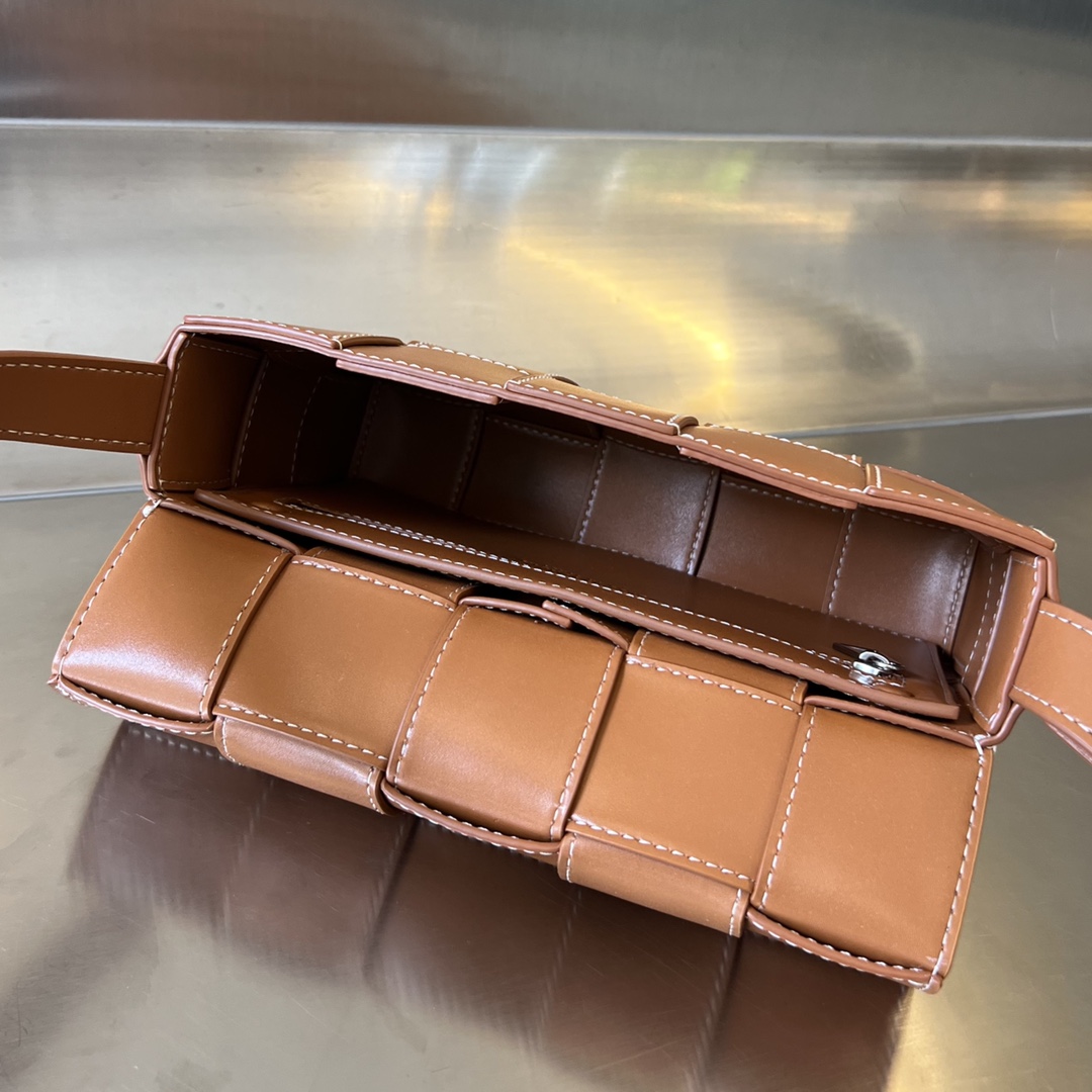 modal image 8