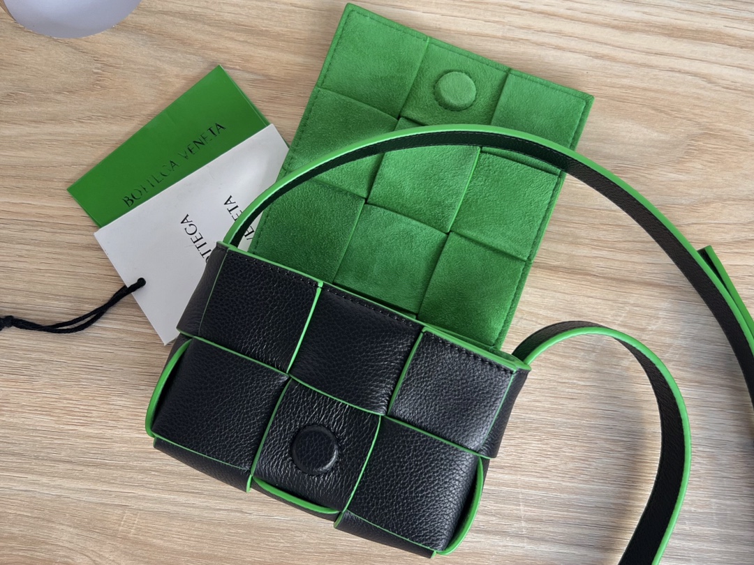 modal image 5