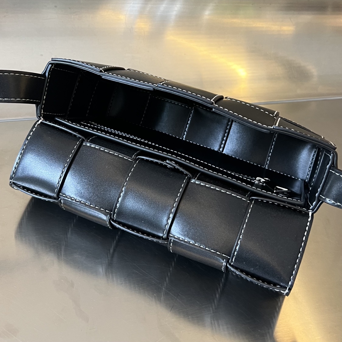 modal image 5