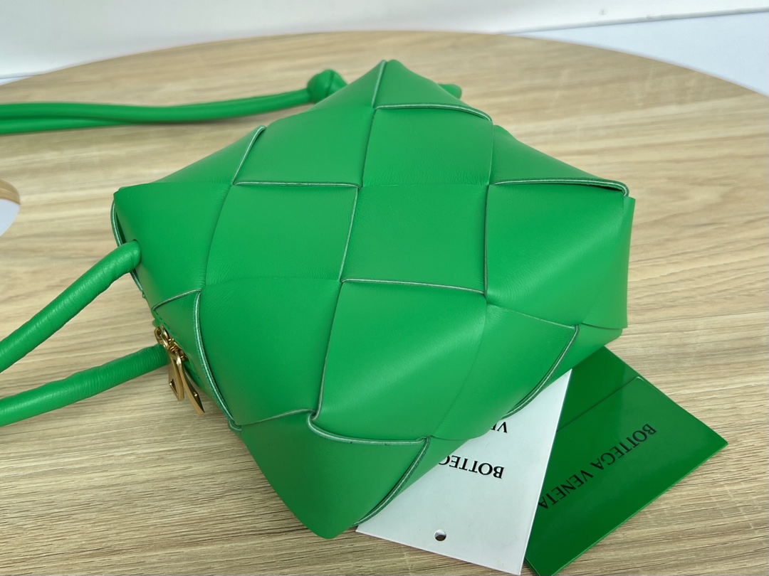 modal image 4