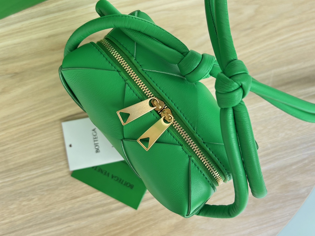 modal image 8