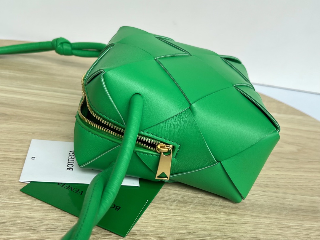 modal image 5