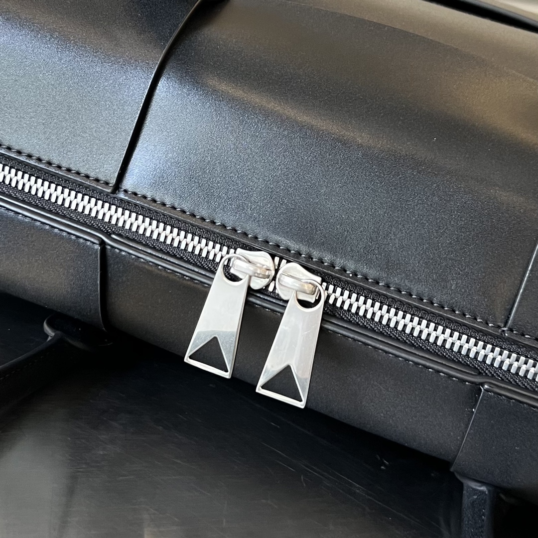 modal image 17