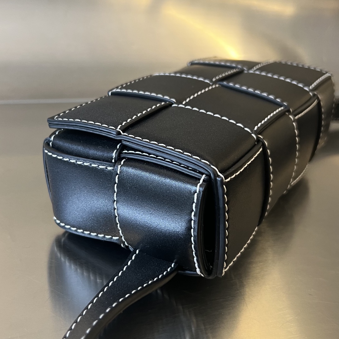 modal image 5